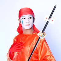 マジシャン紙磨呂